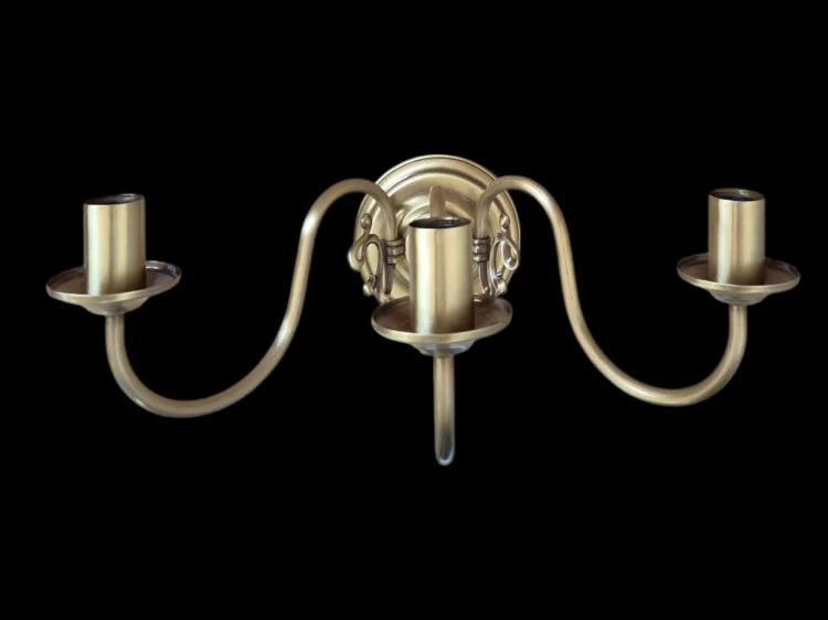 lampa-na-sciane-z-mosiadzu.jpg