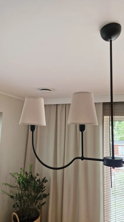 lampa-czarna-do-salonu.jpg