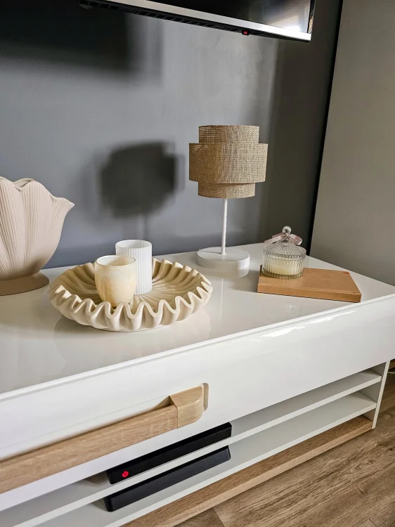 lampka-na-komode-boho.jpg