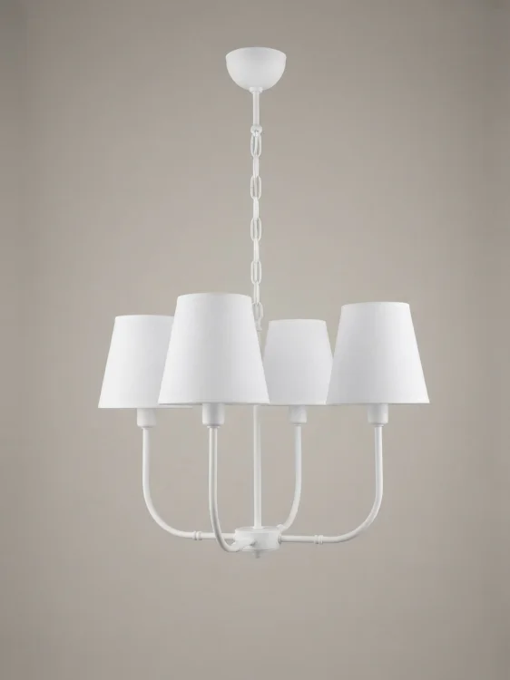 biała lampa wiszaca z abazurami